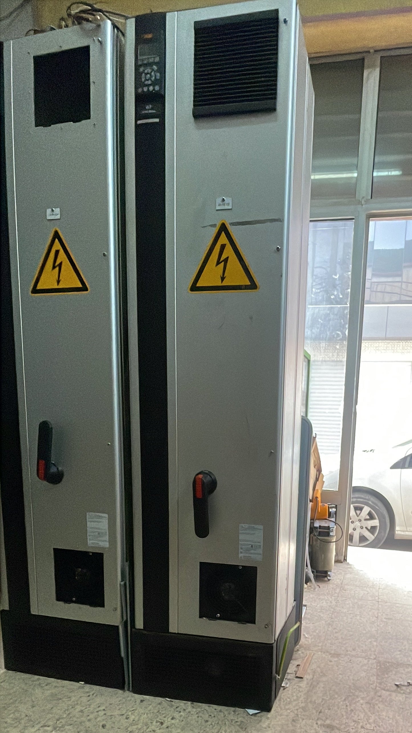 Variateur de vitesse DANFOSS FC102 200KW/300HP