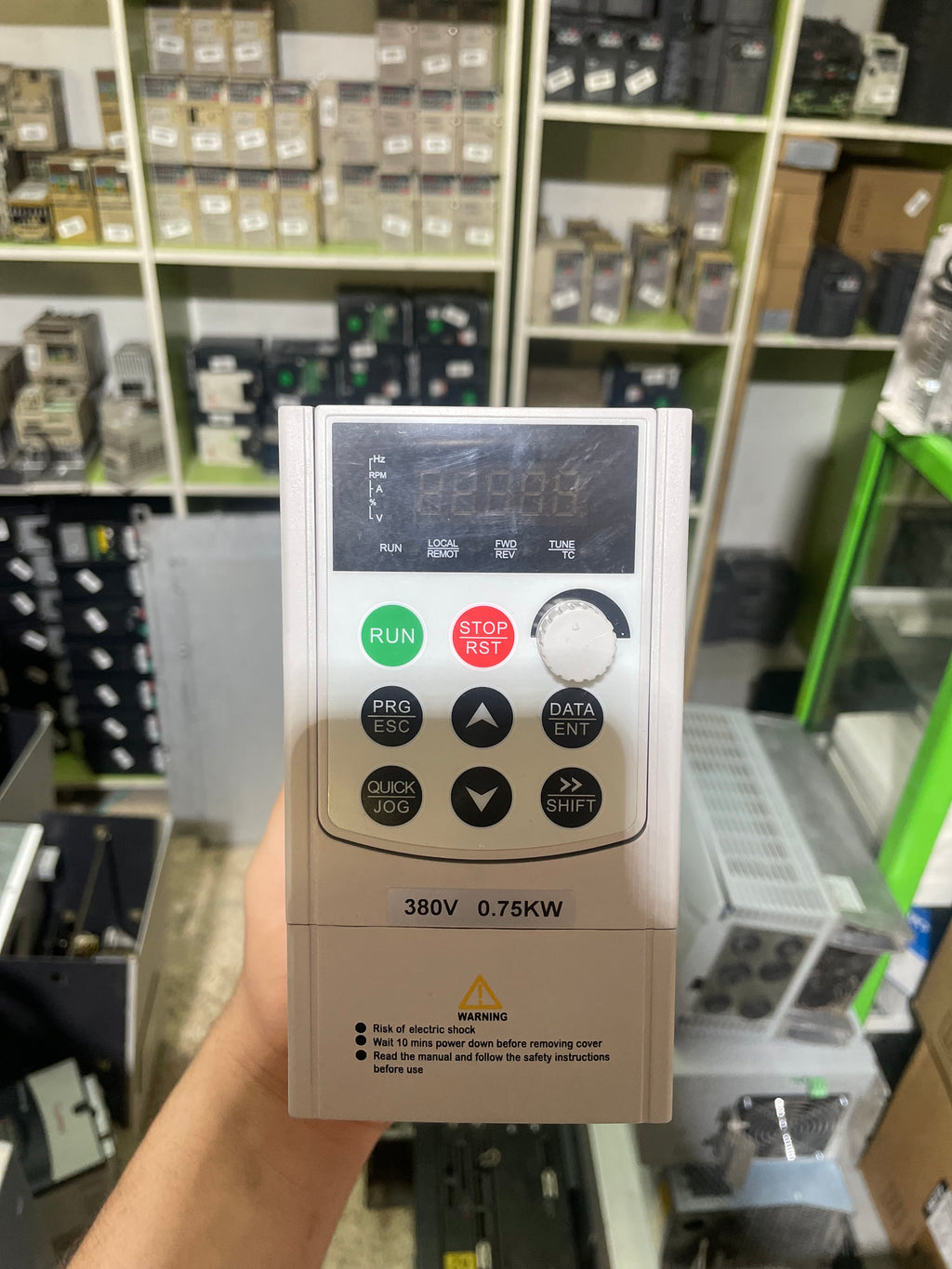 مغيرات سرعة المحركات/VARIATEUR DE VITESSE  2